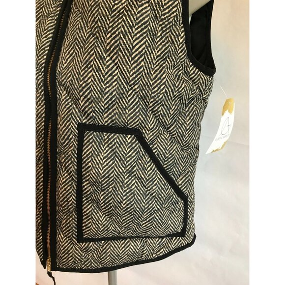 J. Crew Black and Tan Chevron Print Zip-Up Quilted Puffer Vest, Size Small - Picture 4 of 8